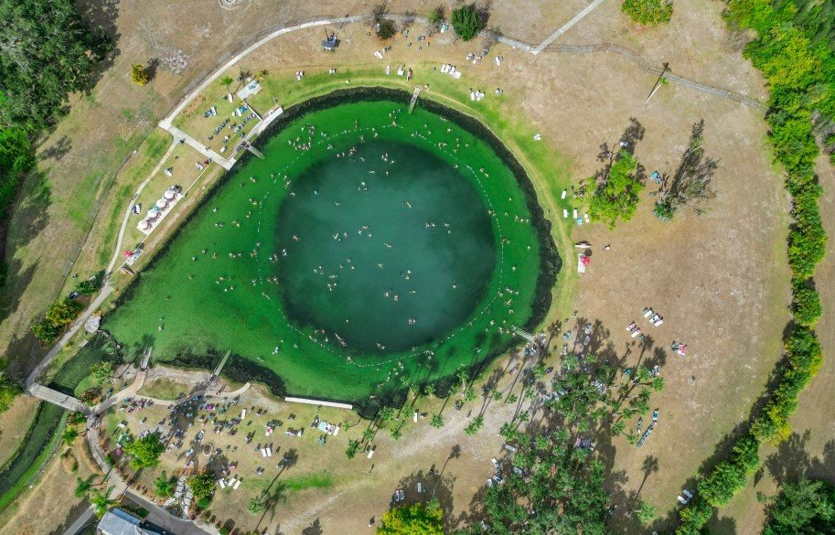 Floridas- Warm-Mineral-Springs-main